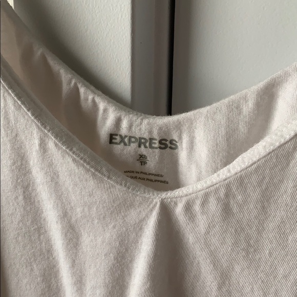 💙3/$30 EXPRESS white ruffle crop top - Picture 3 of 5